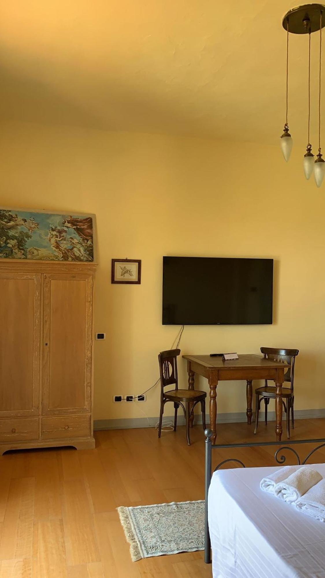 Villa La Grotta サン・ジュスティーノ・ヴァルダルノ 部屋 写真